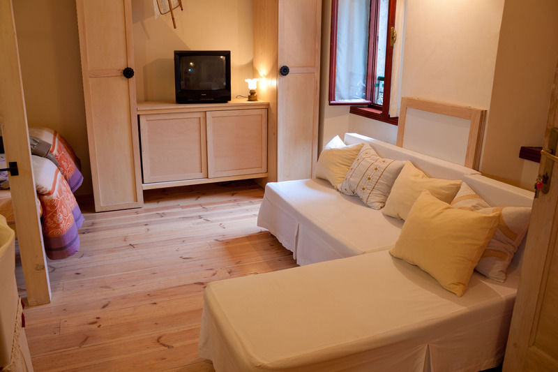 Hotel Cecilija 2*